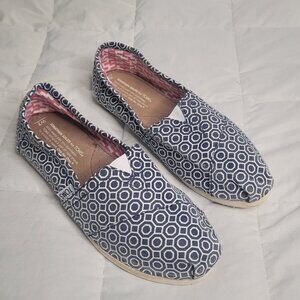 TOMS Women's Classics DRK GEO Jonathan Adler Size 7